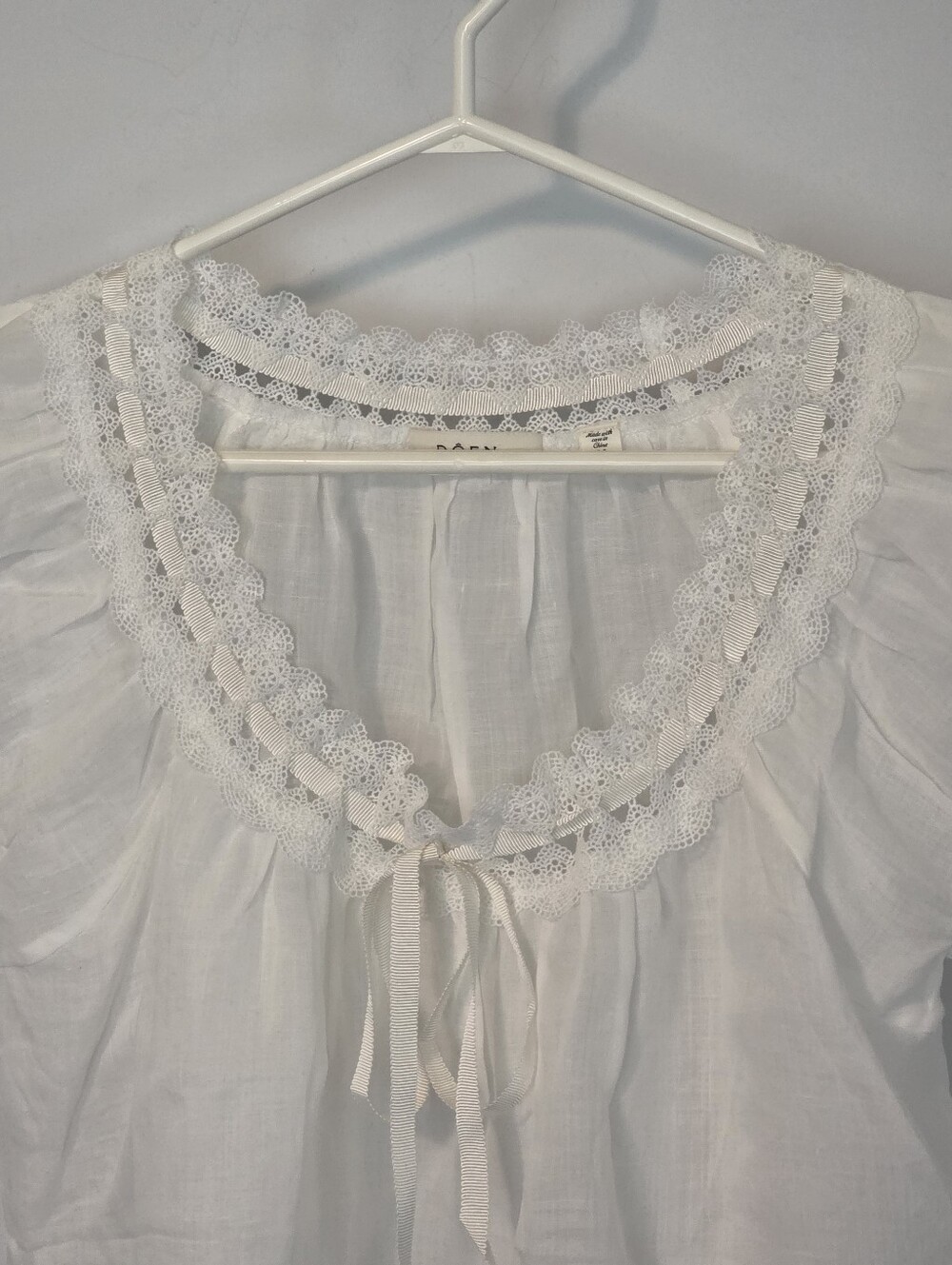 Women's White Blouse - DÔEN Marinette Vintage Inspired Peasant Embroidery Size M - Picture 8 of 13